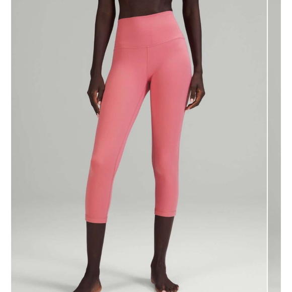 lululemon athletica Pants - Lululemon Align High-Rise Crop 21", size 12
Dusty Pink color